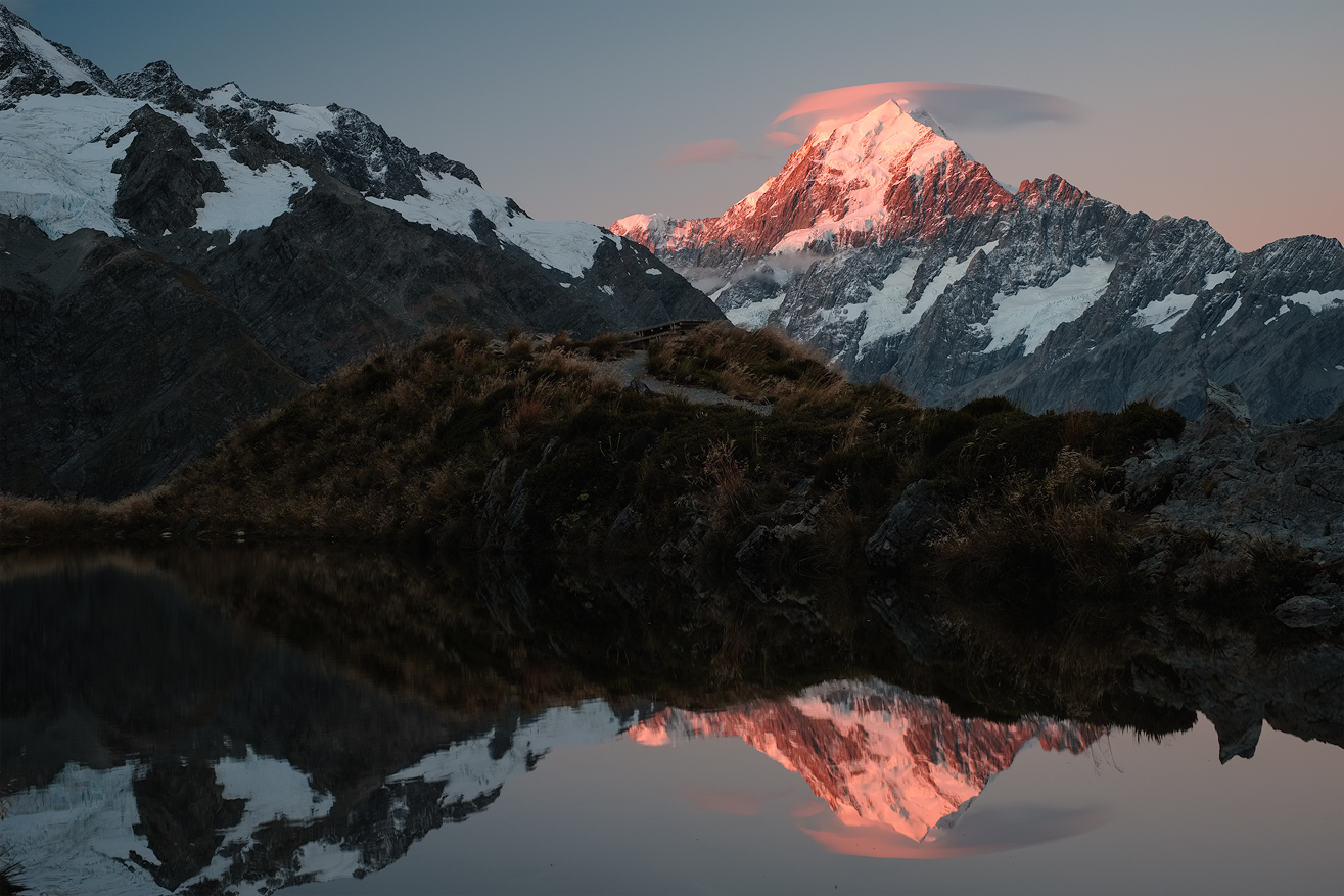 Sunset over Mt. Cook, New Zealand by Nils Leonhardt